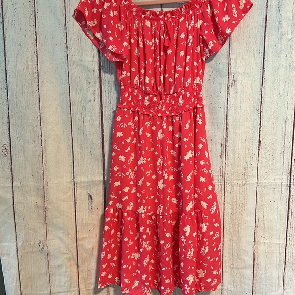 NWT Pink Floral midi Dress from Sienna Sky - Picture 2 of 9
